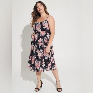 Torrid Floral Midi Chiffon Pleated Dress Size 2